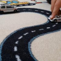 Tapis enfant circuit design